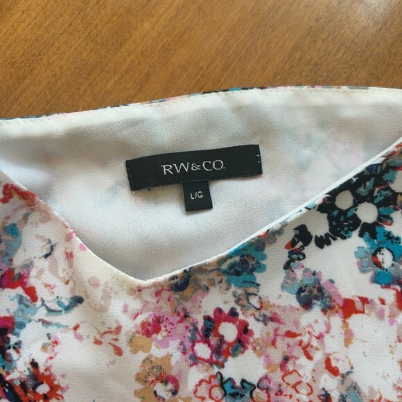 RW&CO Size L blouse - Picture 3 of 3